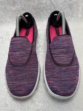 Skechers GOwalk 3 lightweight slip-on walking shoes, Women’s Size 10